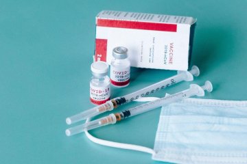 Az immunológus tanácsai autoimmun betegek részére, a koronavírus-oltásról